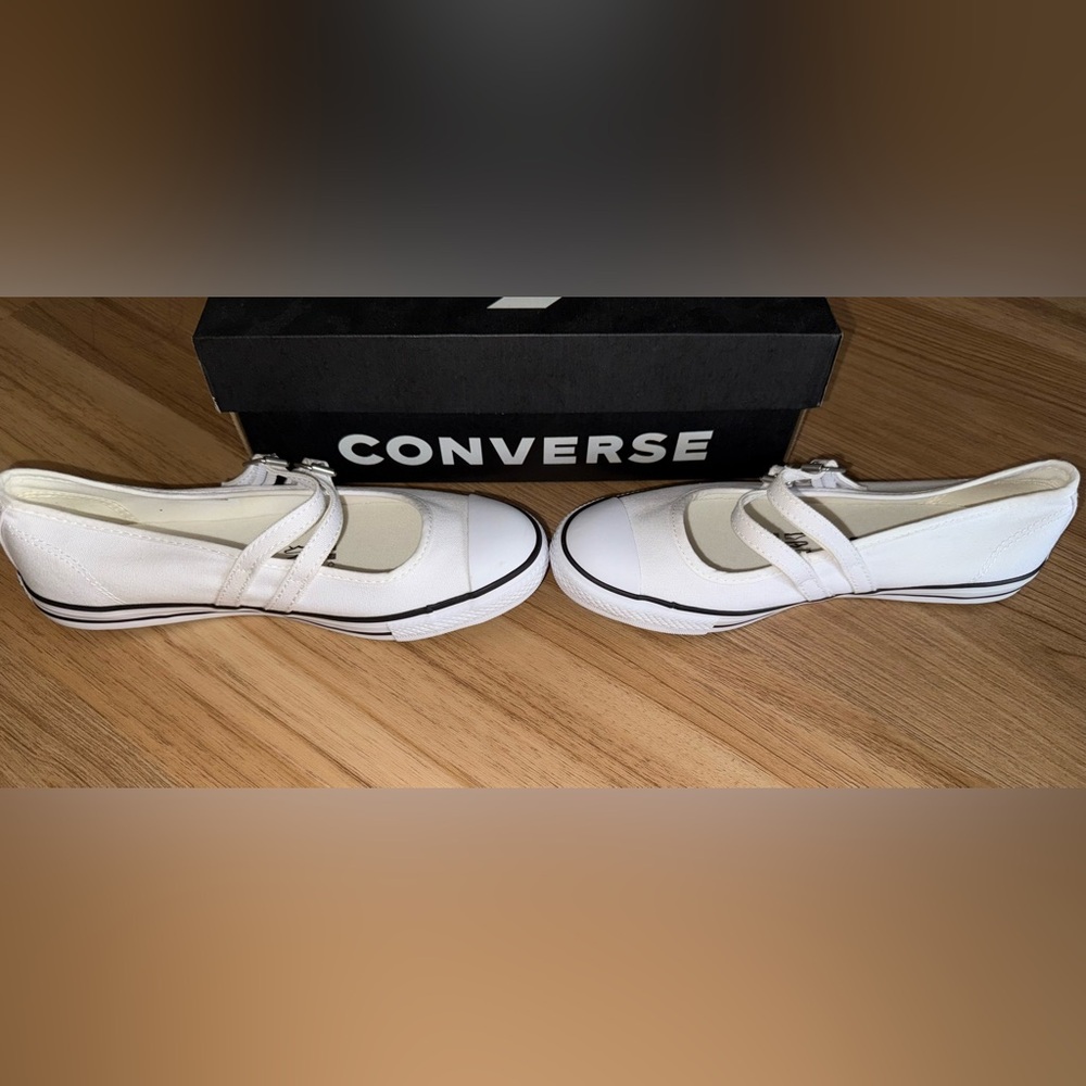Converse Chuck Taylor All Star Dainty Mary Jane White Size 8.5